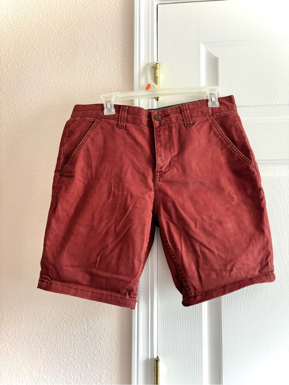 Charles And A Half Mens Bermuda Shorts
Sport Athletic Deep Red Size 31